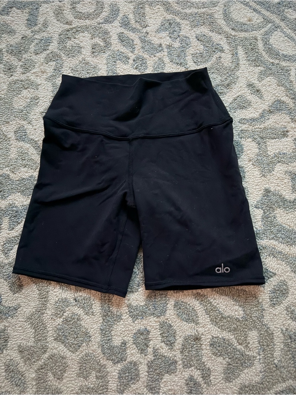 ALO Yoga 6” Black Biker Shorts